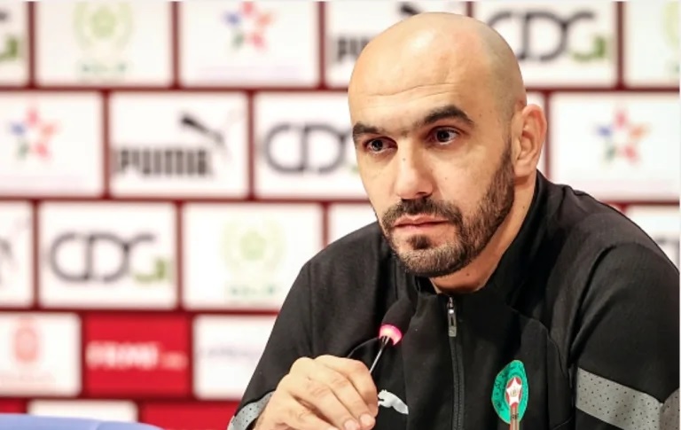 الركراكي يشيد بروح اللاعبين ويطالب الجماهير بمواصلة الدعم