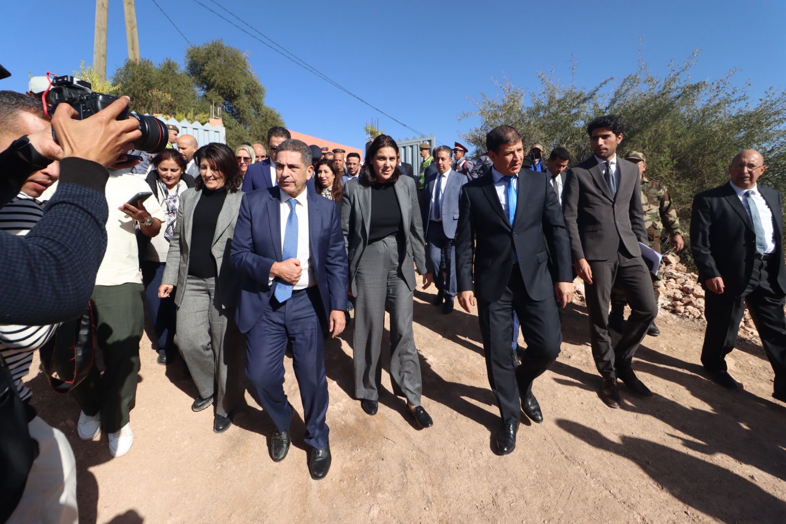 تنفيذاً للتوجيهات الملكية..المنصوري تعطي الانطلاقة لقافلة التعمير وتتفقد ورش إعادة الإعمار بتارودانت