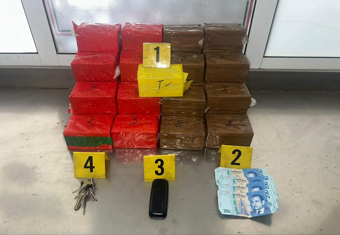 أكادير: توقيف شخص وحجز كميات من مخدر “الشيرا” بمنطقة أمسكرود