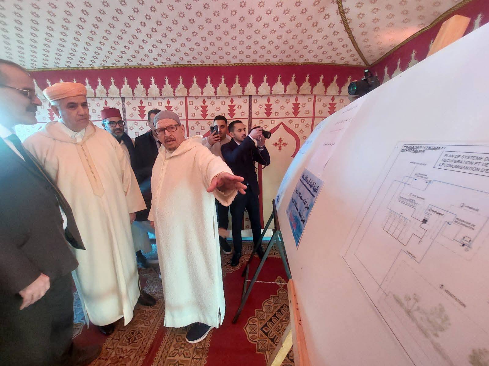 عامل عمالة إنزكان أيت ملول يحتفي بالأمازيغية ويدشن مشروعاً بيئياً مبتكراً بثانوية الصفاء