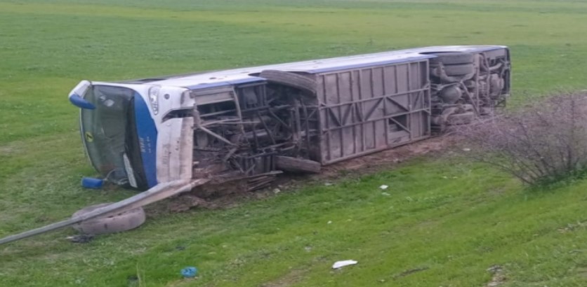 انقلاب حافلة بين تاهلة وفاس يخلف عدداً من الجرحى