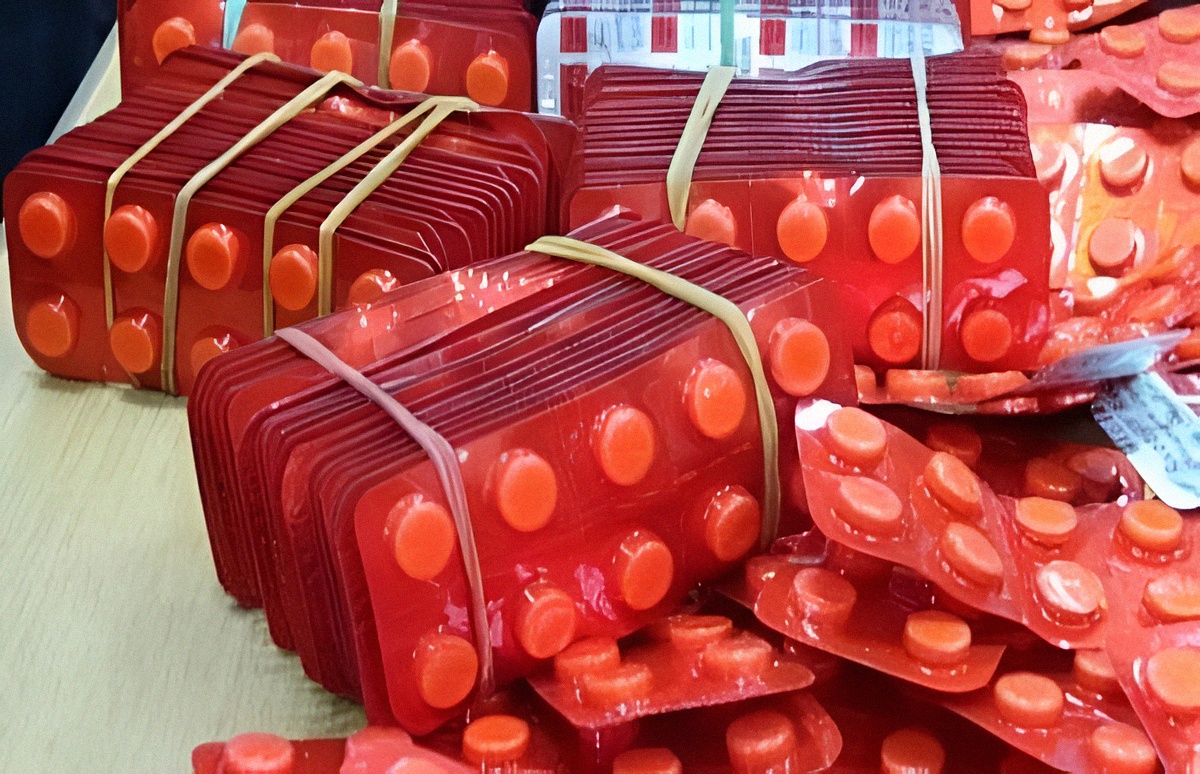 بناءً على معلومات “الديستي”: ضربة أمنية مزدوجة لمروجي الأقراص المهلوسة بأكادير ومكناس