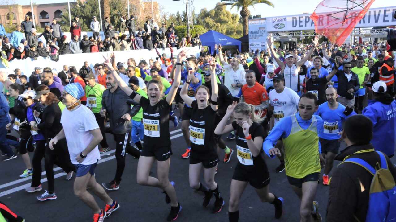 العداؤون المغاربة يسيطرون على المراكز الأولى في الدورة الـ36 لماراطون مراكش الدولي