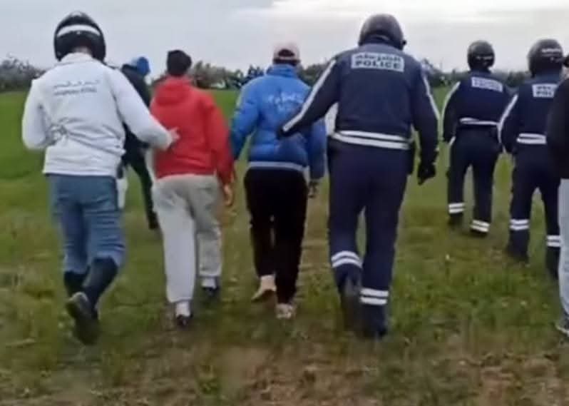 الخميسات: بتنسيق بين الأمن والدرك.. الإطاحة بعصابة “رشق الحجارة” على الطريق السيار.