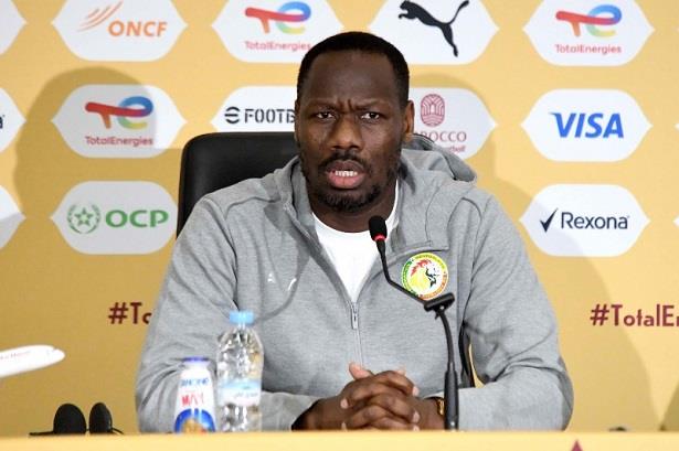 إلغاء الندوة الصحافية لمدرب السنغال عقب انسحاب جماعي للصحفيين المغاربة