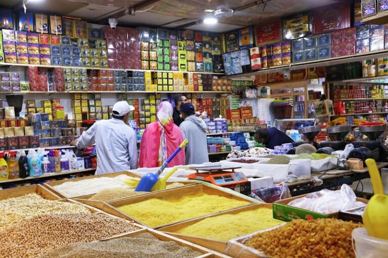 وزارة الداخلية تؤكد وفرة التموين واستقرار الأسواق استعدادا لشهر رمضان