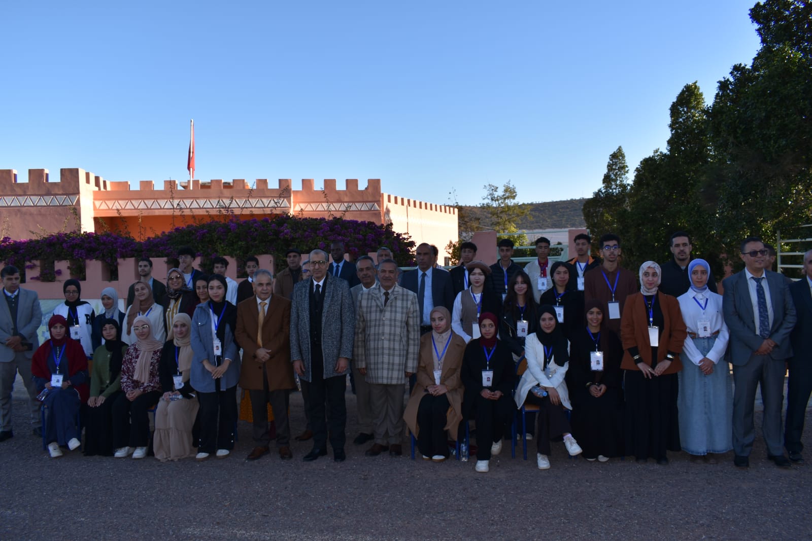 اشتوكة آيت باها:العامل الصبتي يعطي انطلاقة قافلة زيارات المؤسسات الجامعية ومؤسسات التكوين لفائدة التلاميذ