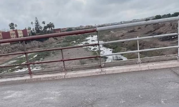 الروائح الكريهة لواد سوس تعود إلى الواجهة… ووعود “الحل النهائي” على المحك