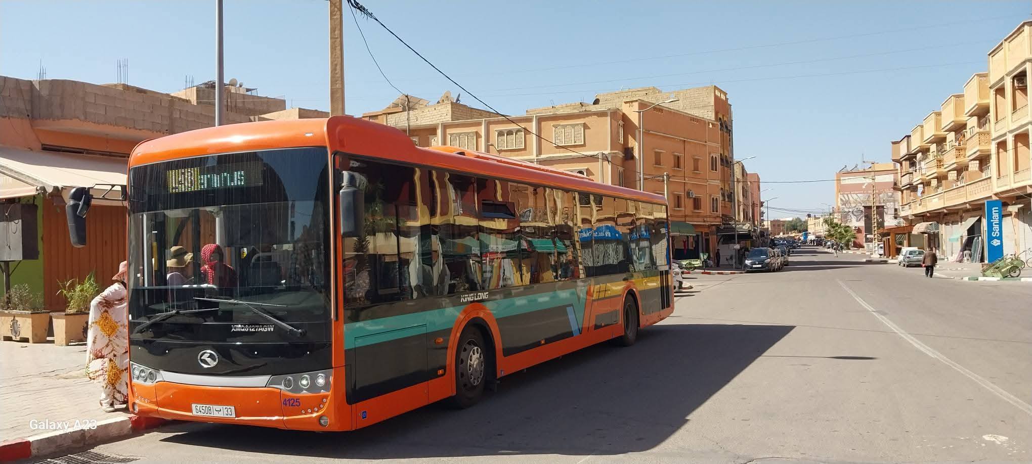 بفضل ترافع المجلس الجماعي لأيت باها: حافلات جديدة لتعزيز الربط الطرقي مع بيوكرى