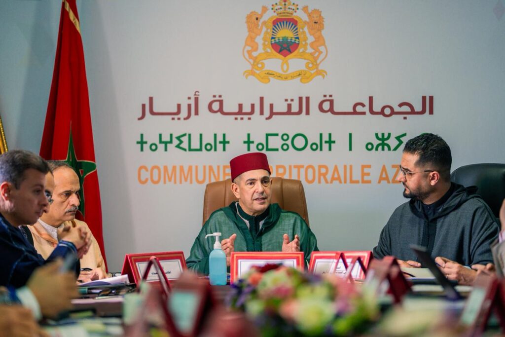 والي جهة سوس ماسة يتفقد الأوراش التنموية بجماعة “أزيار” ويُعلن عن تدابير لتعزيز الأمن المائي وفك العزلة