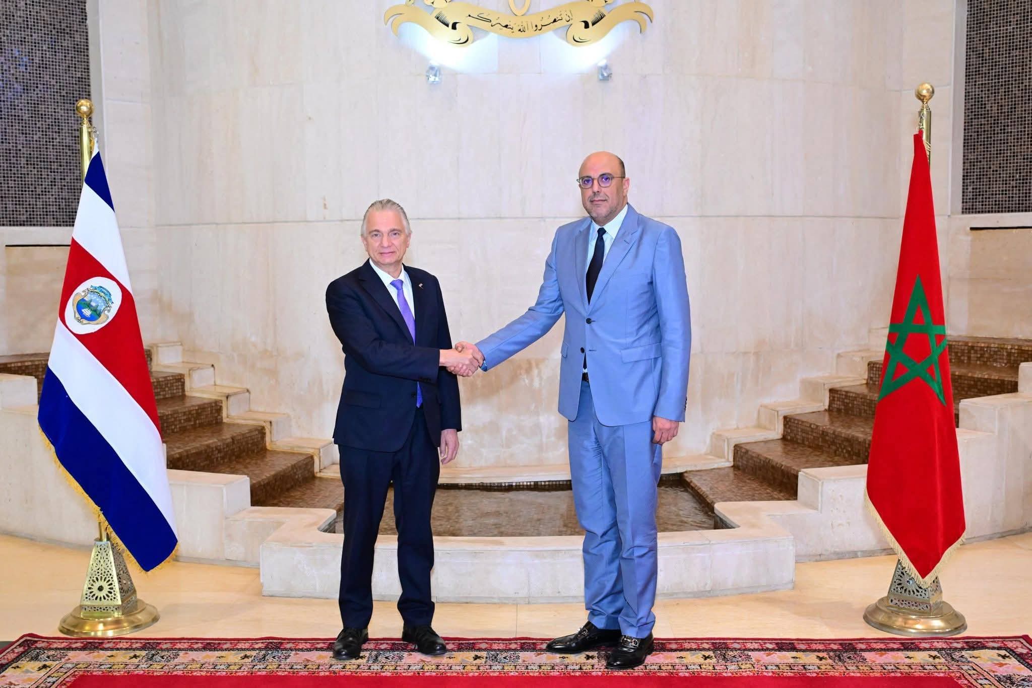 ولد الرشيد يبحث مع وزير خارجية كوستاريكا سبل تعزيز التعاون ويجددان دعم مبادرة الحكم الذاتي