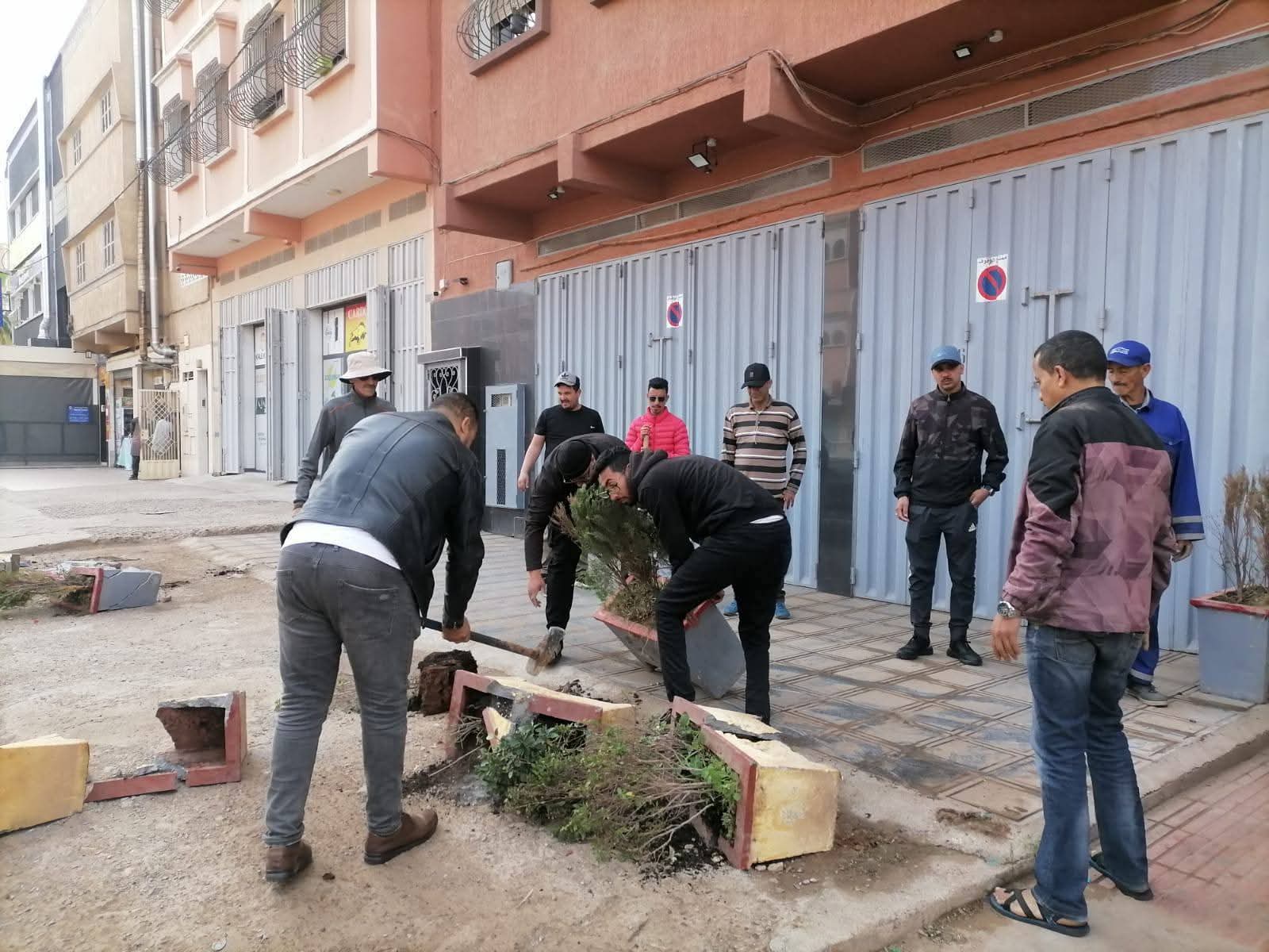 سلطات أيت ملول تُحرّر الملك العمومي بالملحقة الأولى وتُزيل الحواجز العشوائية