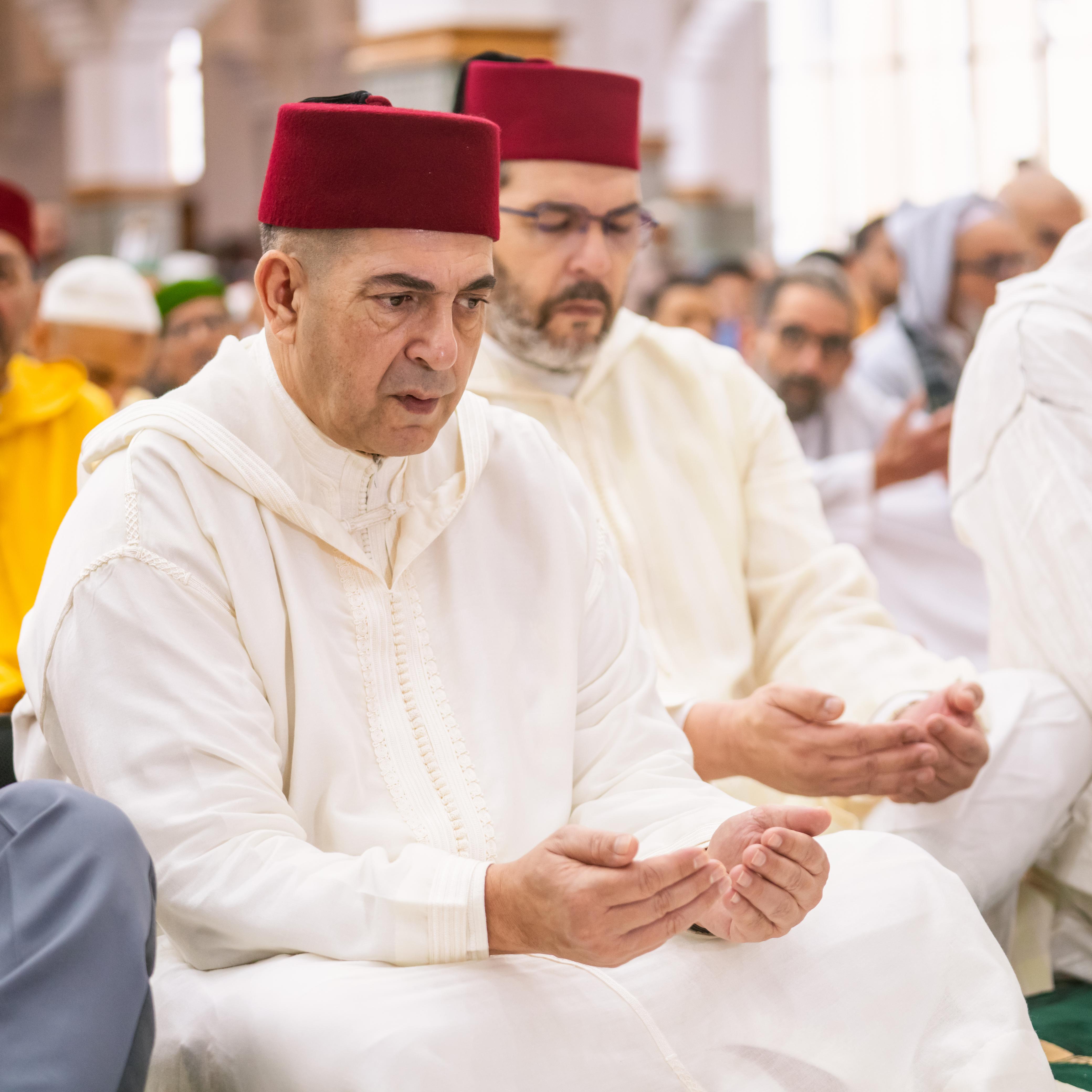 أكادير: الوالي سعيد أمزازي يؤدي صلاة عيد الفطر بالمسجد الكبير محمد السادس في أجواء روحانية مميزة