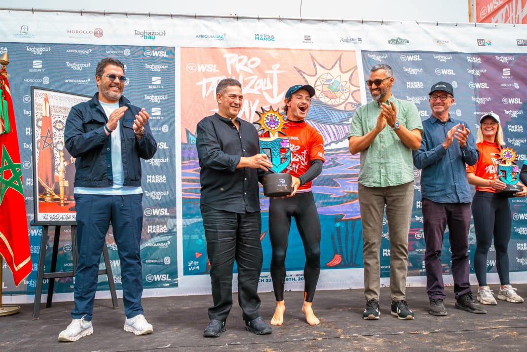 الوالي سعيد أمزازي يشرف على اختتام منافسة “Pro Taghazout Bay QS 4000” بشاطئ أنزا