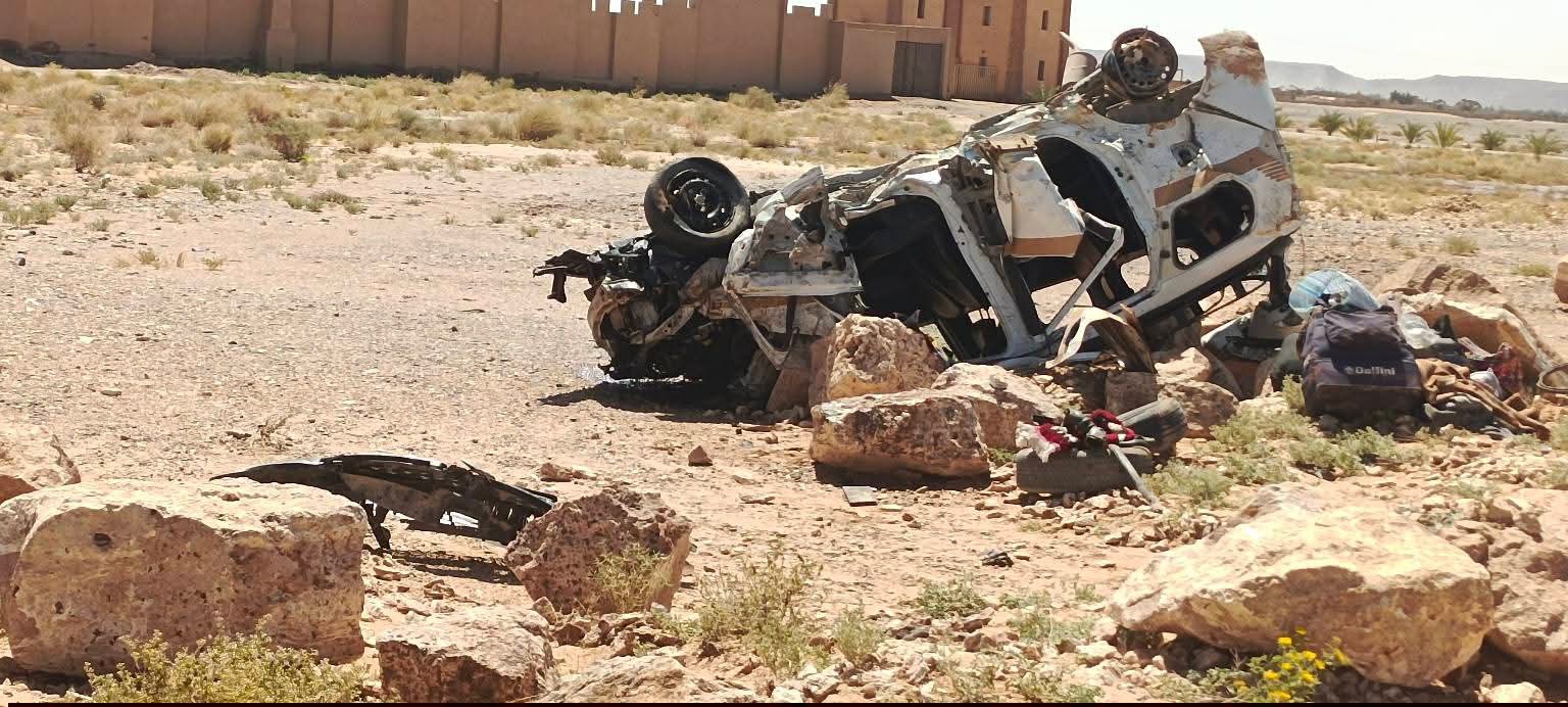 مصرع ثلاثة أشخاص في انقلاب سيارة أجرة بالرشيدية