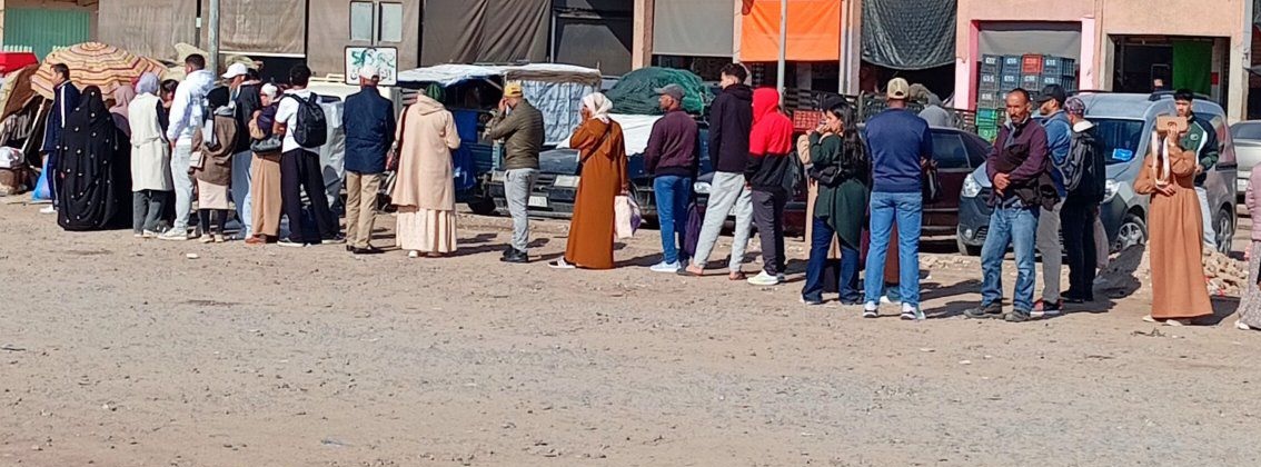 شلل في قطاع النقل يضرب إقليم اشتوكة آيت باها ويدفع السلطات للتدخل.