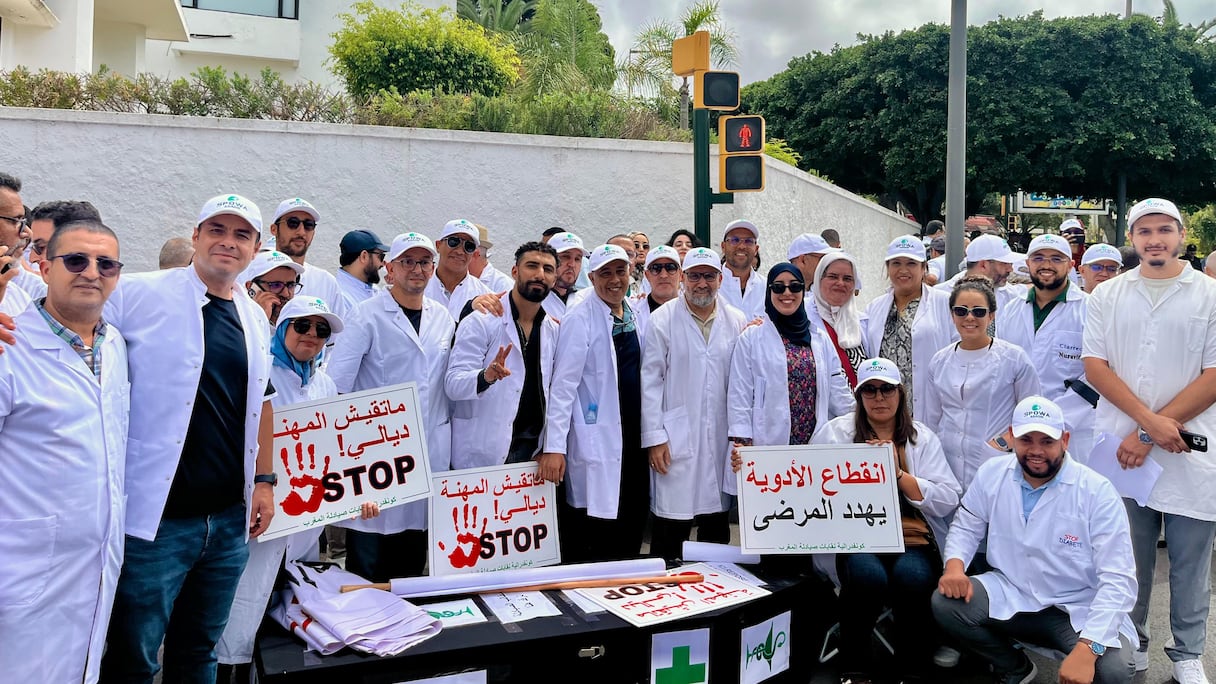 صيادلة المغرب يرفضون فتح رأسمال الصيدليات ويعلنون التصعيد