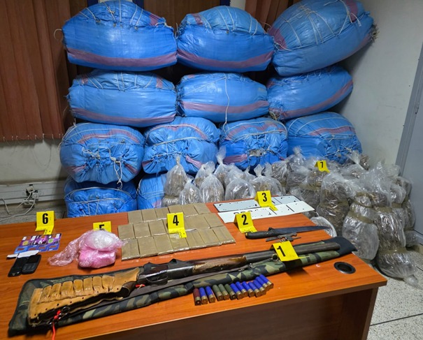 تنسيق أمني بين الأمن الوطني و”الديستي” يطيح بشبكات لترويج المخدرات بأربع مدن من بينها أيت ملول.