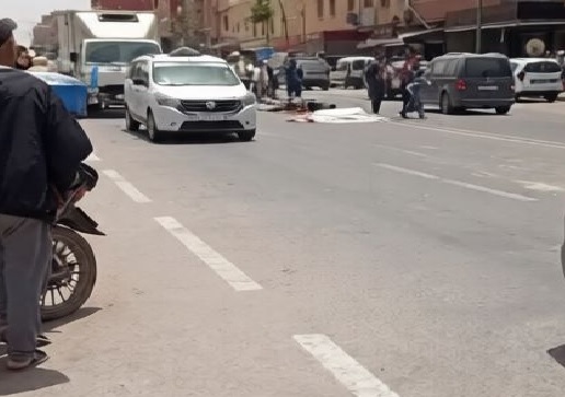 القليعة.. فاجعة مرورية تودي بحياة سائق دراجة نارية بالشارع الرئيسي