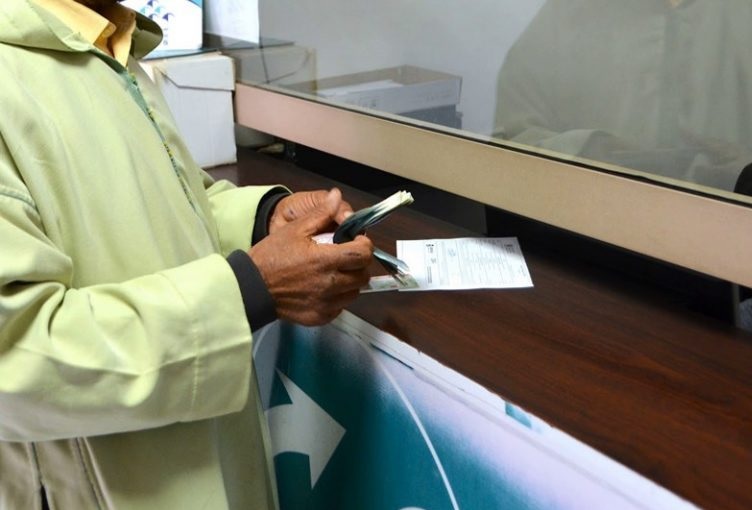 الحكومة تصادق على مشروع قانون جديد ينهي مخاوف المواطنين من فقدان الدعم المباشر بسبب العمل