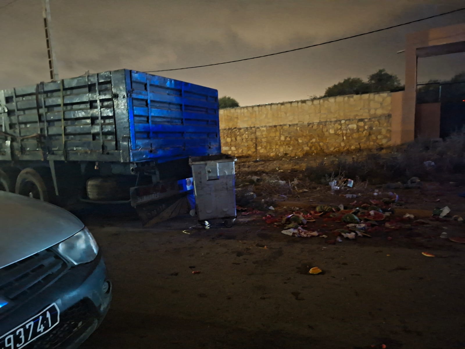 آيت ملول: ضبط شاحنة محملة بالبطيخ الفاسد وإيداعها المستودع البلدي