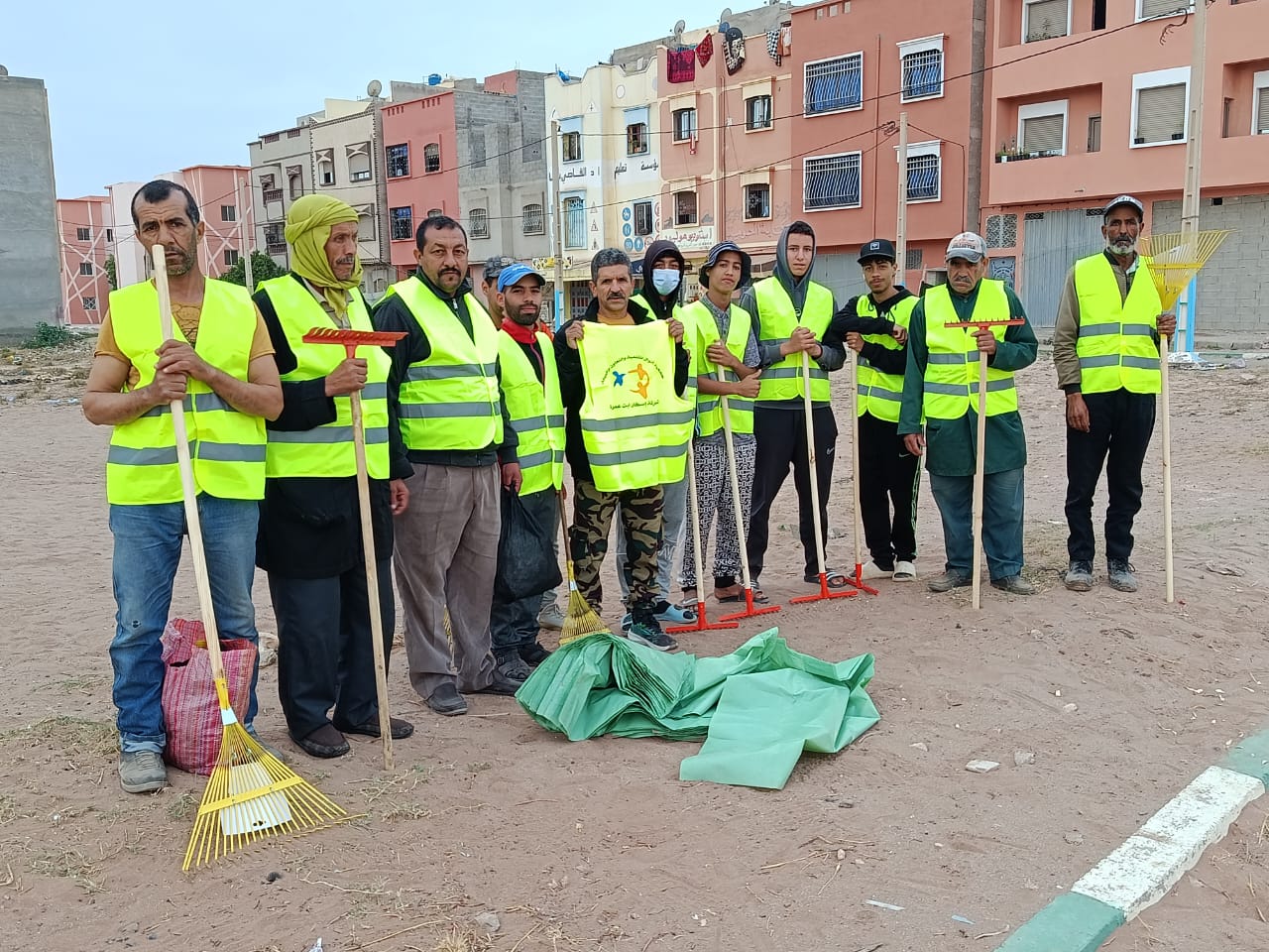 شتوكة آيت باها بمبادرة من السلطات الإقليمية: انطلاق حملة نظافة واسعة بجماعة آيت عميرة
