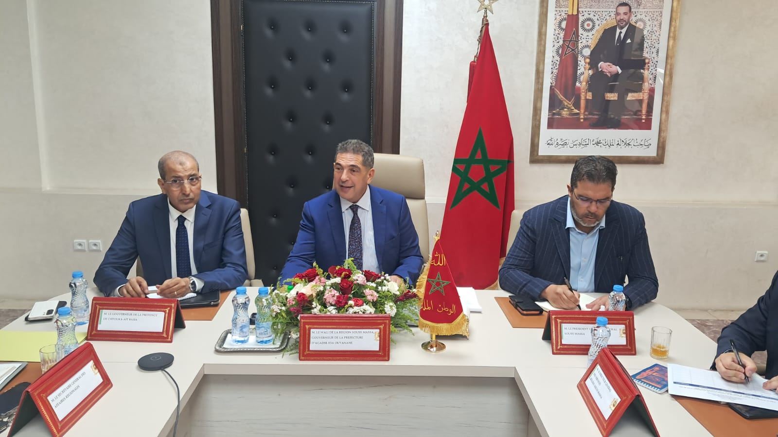 الوالي سعيد أمزازي يترأس اجتماعاً لعرض مشروع أكبر محطة لتحلية مياه البحر بجهة سوس ماسة على الصعيدين الوطني والإفريقي بطاقة إنتاجية تبلغ 350 مليون متر مكعب سنوياً