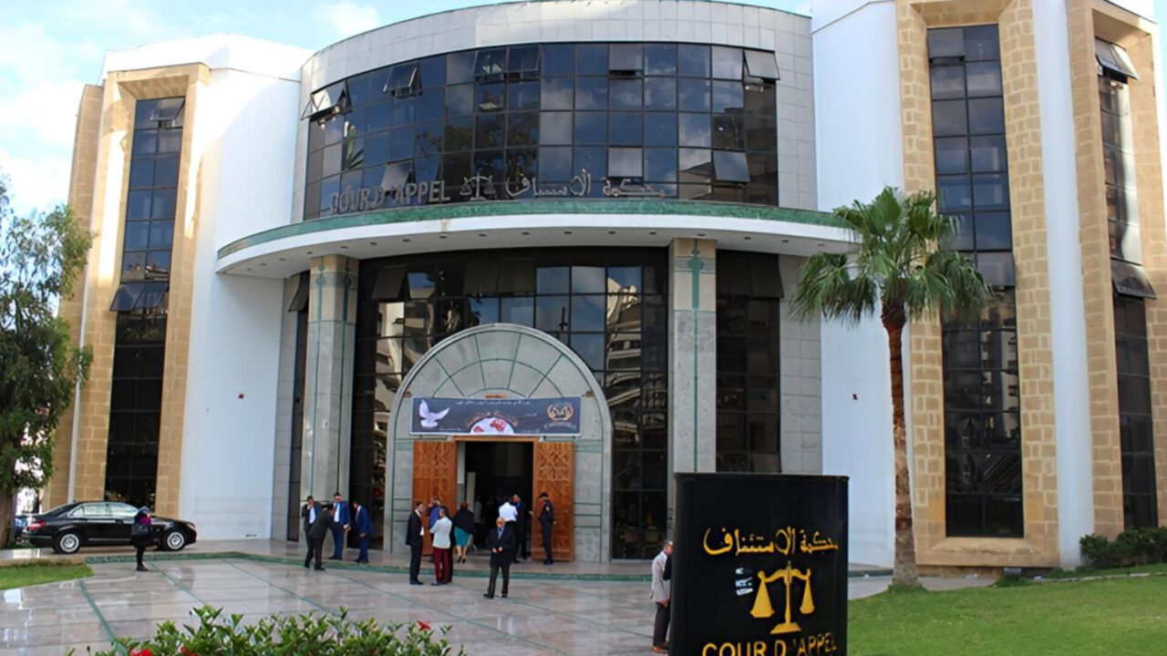 محكمة طنجة تدين شخصا ب15 سنة سجنا في قضية ابتزاز ونشر مواد إباحية ومحاولة قتل