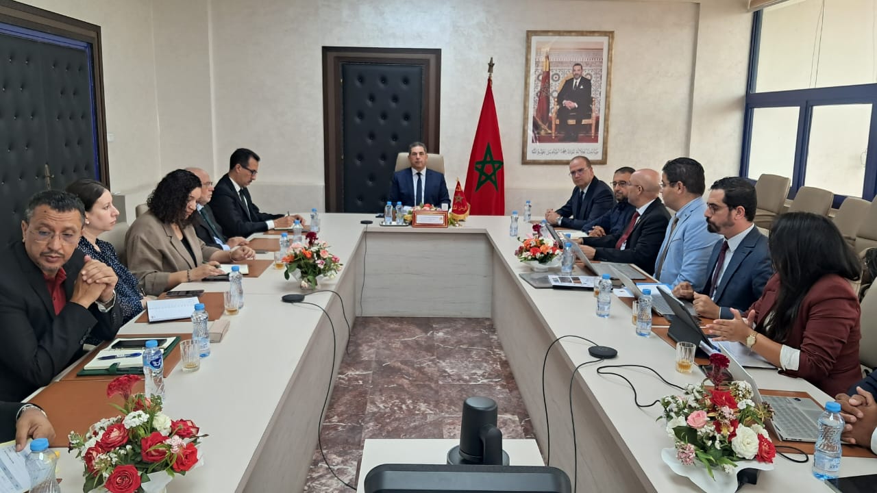 والي جهة سوس ماسة يترأس اجتماع اللجنة التقنية لتتبع برنامج دعم المقاولات السياحية الصغرى والمتوسطة والصغيرة جدا