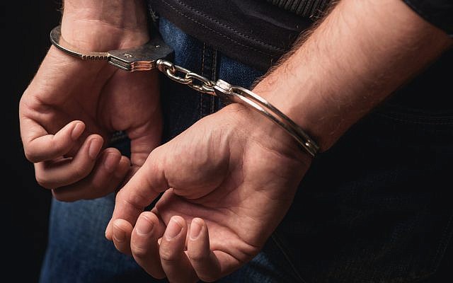 توقيف جزائري بالفنيدق متنكرا بلباس نسائي للاشتباه في محاولة الهجرة غير النظامية