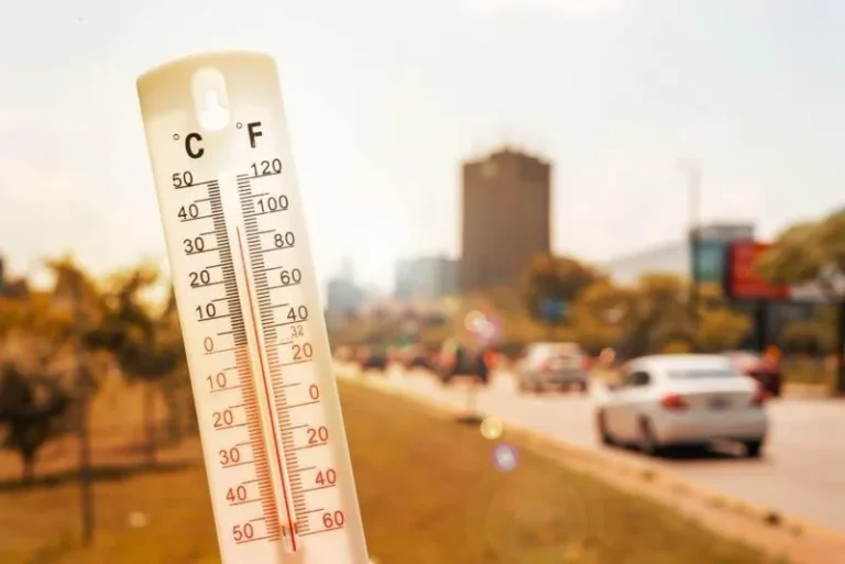 طقس الجمعة: استمرار الأجواء حارة في معظم المناطق
