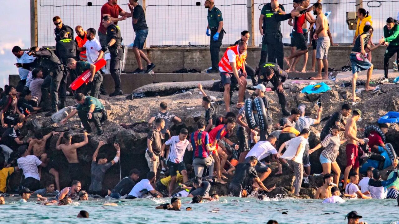 حين ينكسر الحلم.. شهادات حية لمغاربة اصطدموا بمرارة الواقع في سبتة