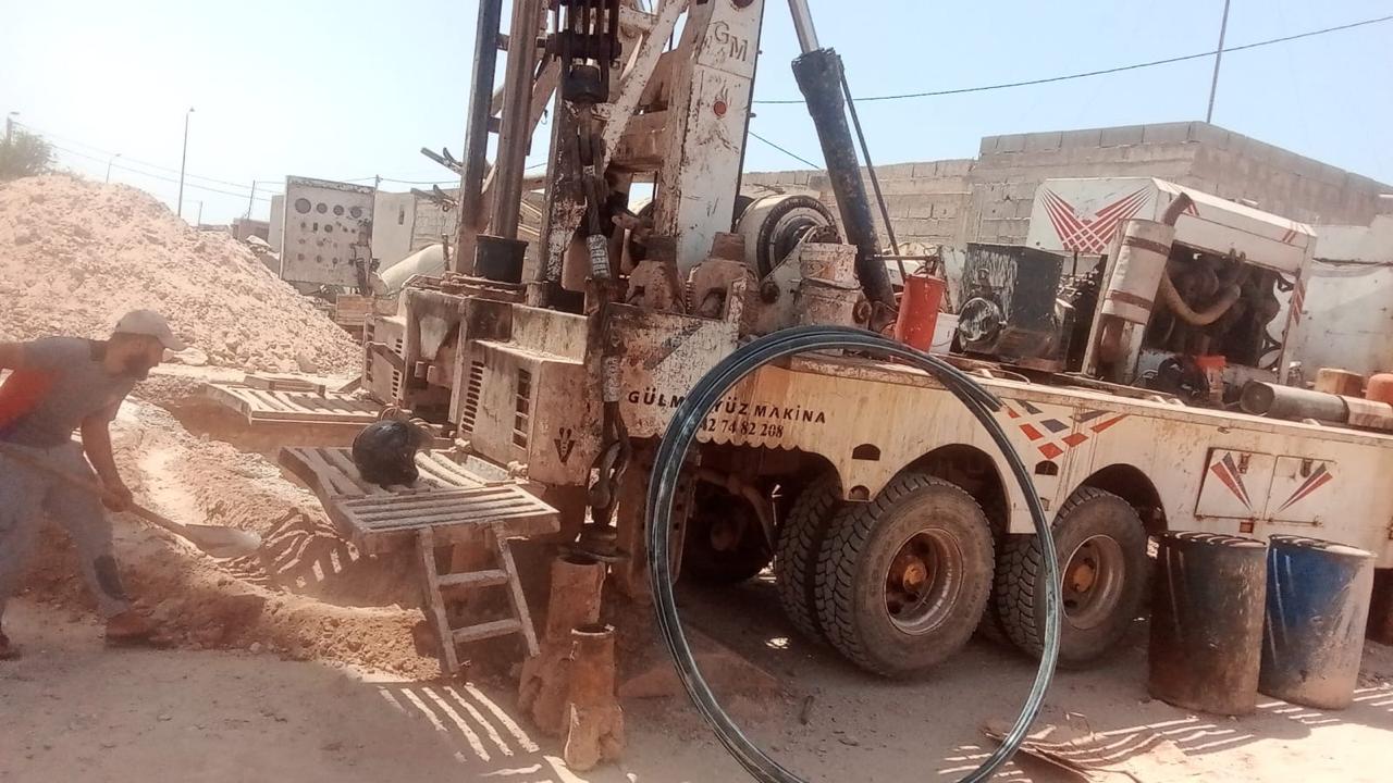 وكالة الحوض المائي تشرع في حفر بئر استكشافي جديد لتعزيز الموارد المائية بمركز ايت بوطيب.