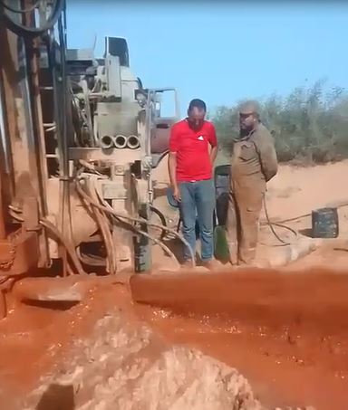 مجهودات متواصلة لتزويد ساكنة دوار بولكميل بجماعة بلفاع بالماء الشروب “فيديو”