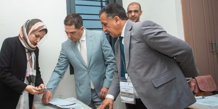 بسبب سماعة طبية.. تلميذ متفوق بأكادير يُناشد الوالي سعيد أمزازي لإنصافه قبل الامتحان الجهوي