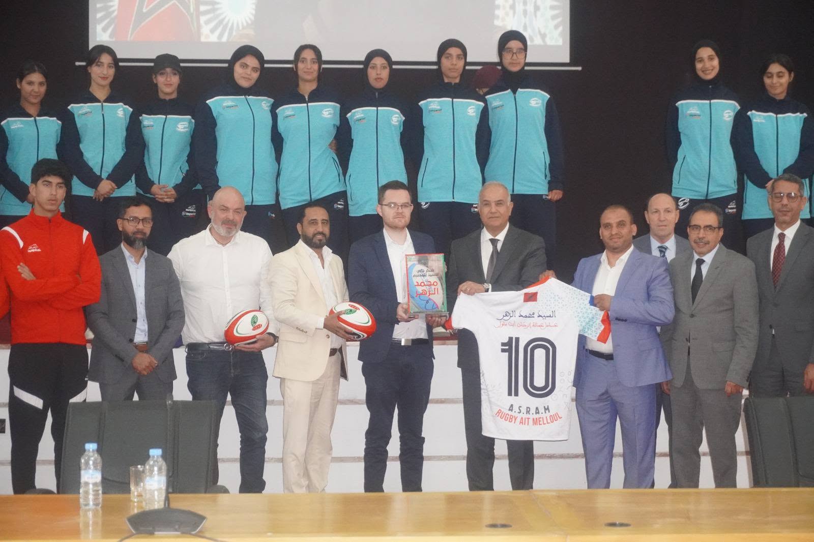 أزمة الدعم الرياضي بأيت ملول: تساؤلات مشروعة حول وفاء المجلس الجماعي بالتزاماته أمام عامل الإقليم”فيديو”