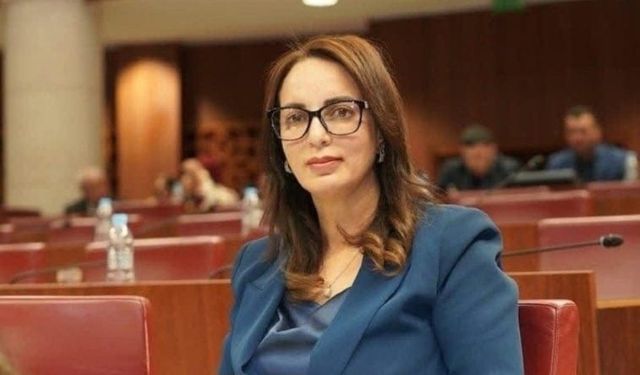 مصدر استقلالي ينفي صحة المعطيات المتداولة بشأن الوزيرة مديحة خير ويدعو إلى الحذر من الوثائق غير المؤكدة