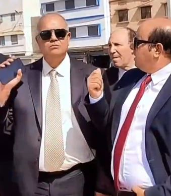 لتجميل المشهد الحضري بإنزكان.. العامل محمد الزهر يدعو لصباغة واجهات المنازل ويعد بالتسهيلات “فيديو”