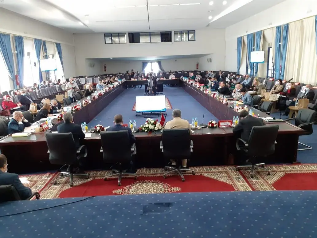 الجهوية المتقدمة في سوس ماسة.. عندما تتحول الحسابات الحزبية والامتيازات الشخصية إلى عائق أمام التنمية